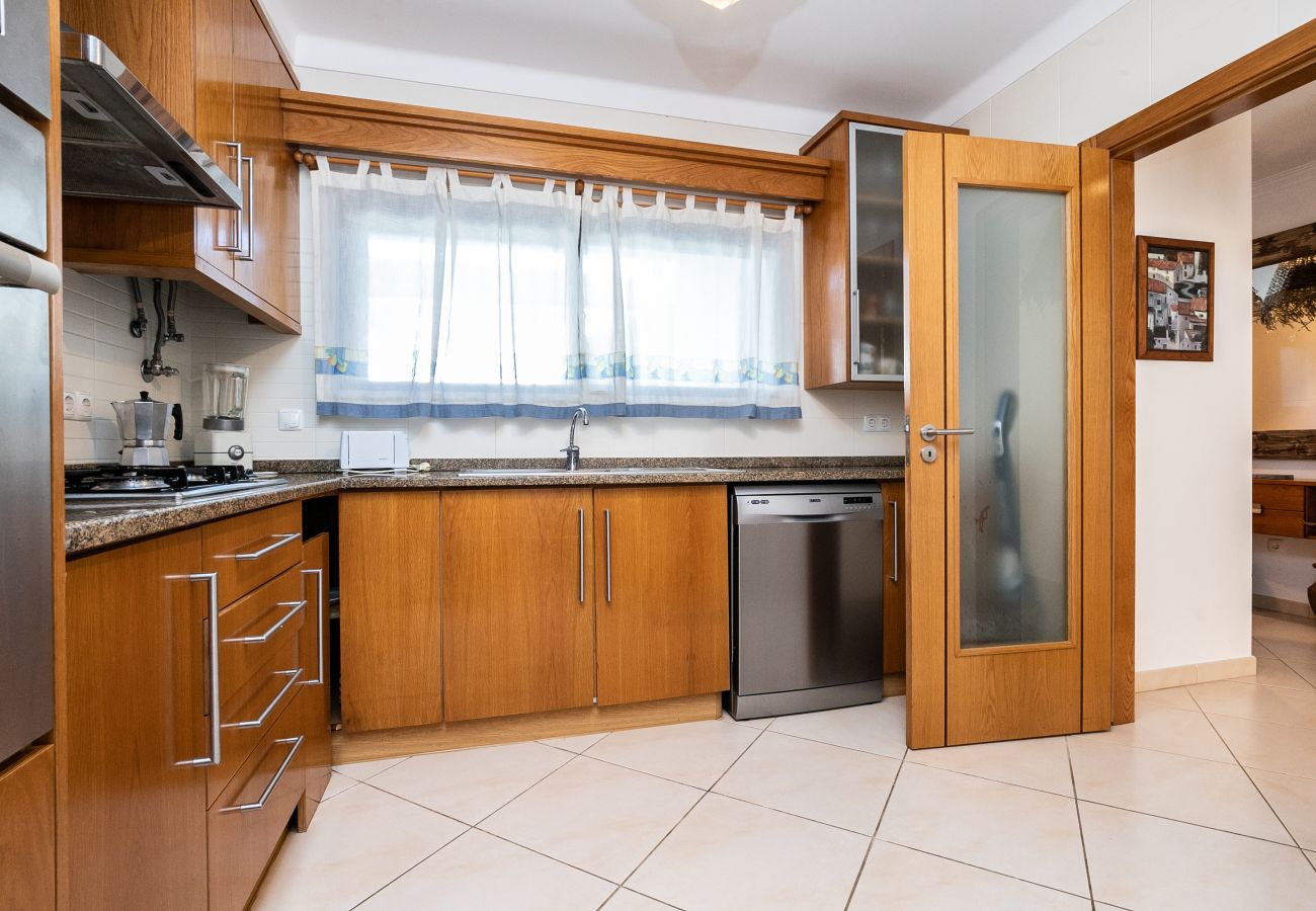 Casa adosada en Manta Rota - Villa de 3 dormitorios a 50 metros de la playa con patio por AlgarveManta (15V3)