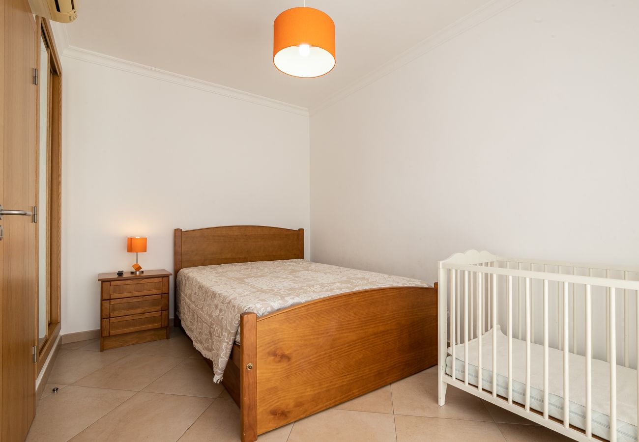 Casa adosada en Manta Rota - Villa de 3 dormitorios en condominio con piscina por AlgarveManta (3V3)