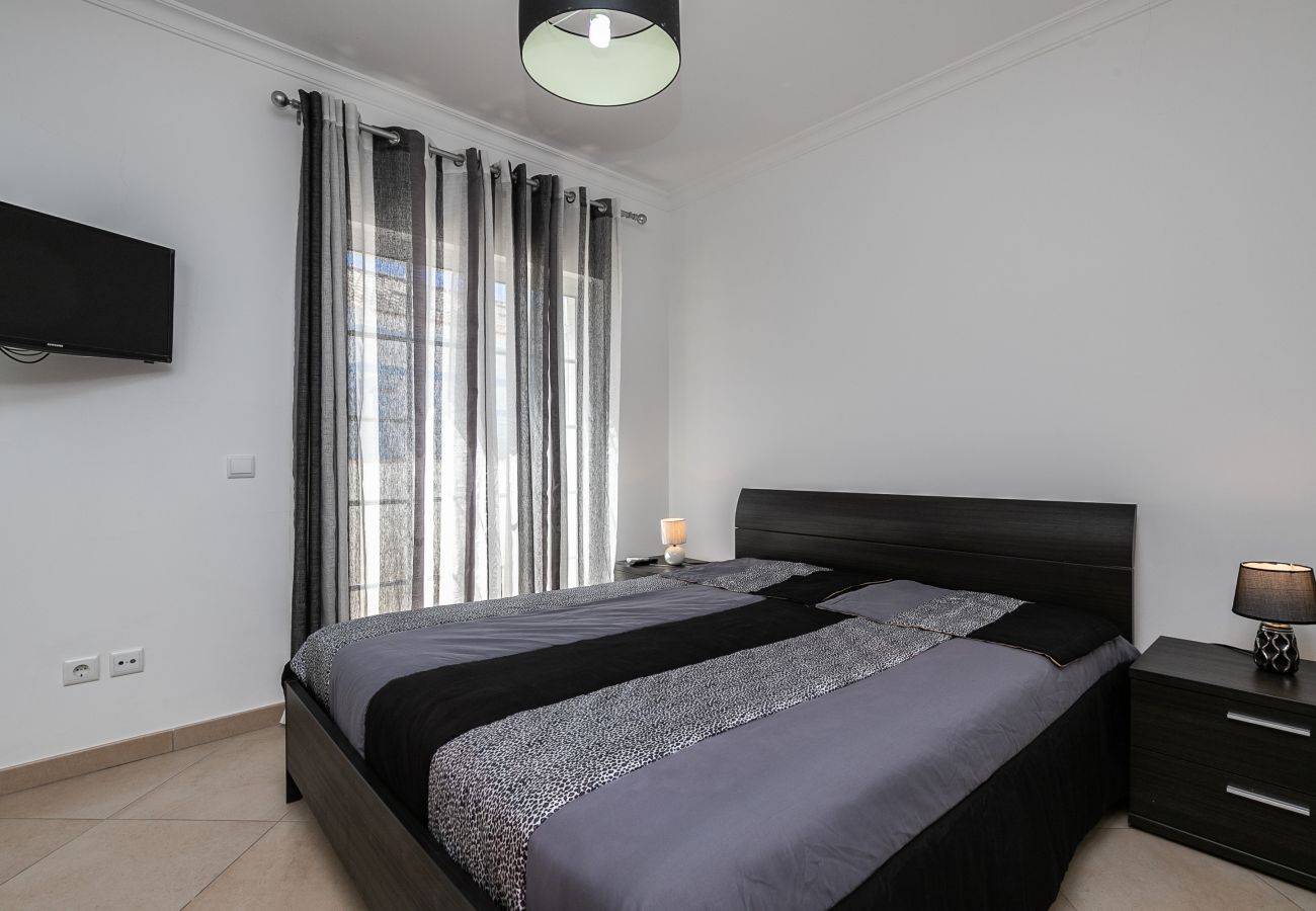 Casa adosada en Manta Rota - Villa de 3 dormitorios en condominio con piscina por AlgarveManta (3V3)