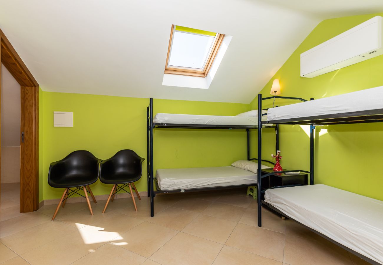 Casa adosada en Manta Rota - Villa de 3 dormitorios en condominio con piscina por AlgarveManta (19V3)