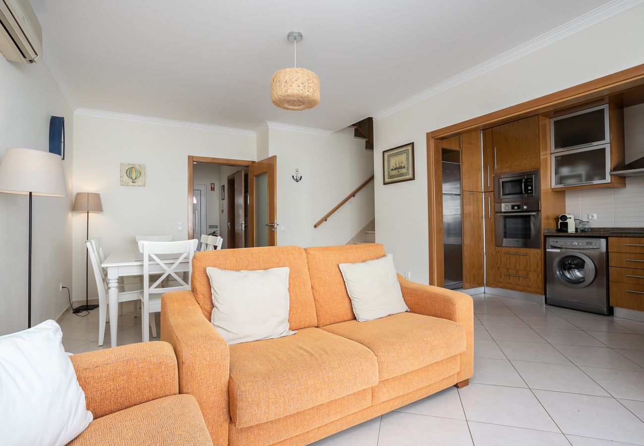 Villa en Manta Rota - Casa de 4 dormitorios con patio, barbacoa y aire acondicionado de AlgarveManta (11V4)