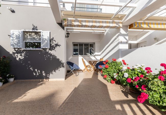 Maison mitoyenne à Manta Rota - Maison avec parking privé by AlgarveManta (3V2) Maison mitoyenne à Manta Rota - Maison avec parking privé by AlgarveManta (3V2)