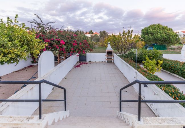 Maison à Manta Rota - Villa de 3 chambres avec terrasse à Praia da Manta Rota  by AlgarveManta (2V3) Maison à Manta Rota - Villa de 3 chambres avec terrasse à Praia da Manta Rota  by AlgarveManta (2V3)