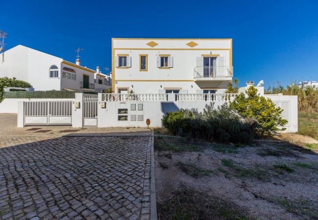 Maison à Manta Rota - Villa V3 avec piscine privée by AlgarveManta (39V3) Maison à Manta Rota - Villa V3 avec piscine privée by AlgarveManta (39V3)