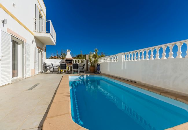  à Manta Rota - Villa V3 avec piscine privée by AlgarveManta (39V3)