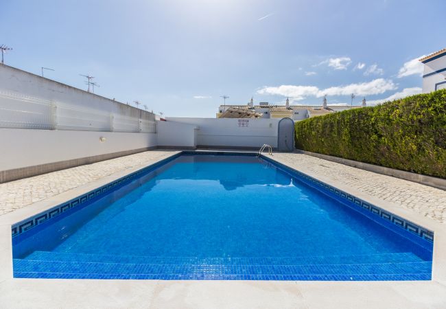  à Manta Rota - Villa de 3 chambres en copropriété avec piscine by AlgarveManta