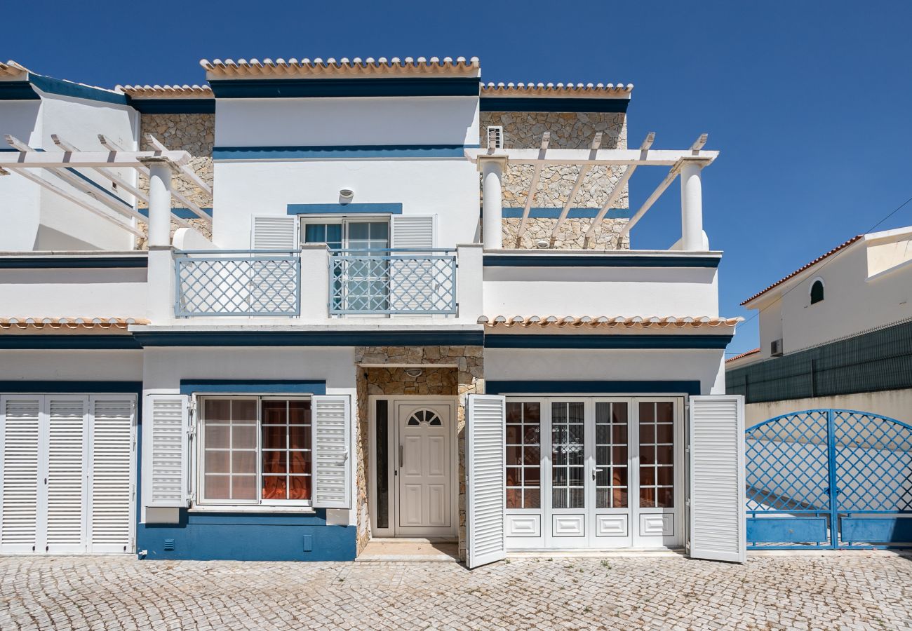 Résidence à Manta Rota - Villa de 3 chambres en copropriété avec piscine by AlgarveManta (12V3)