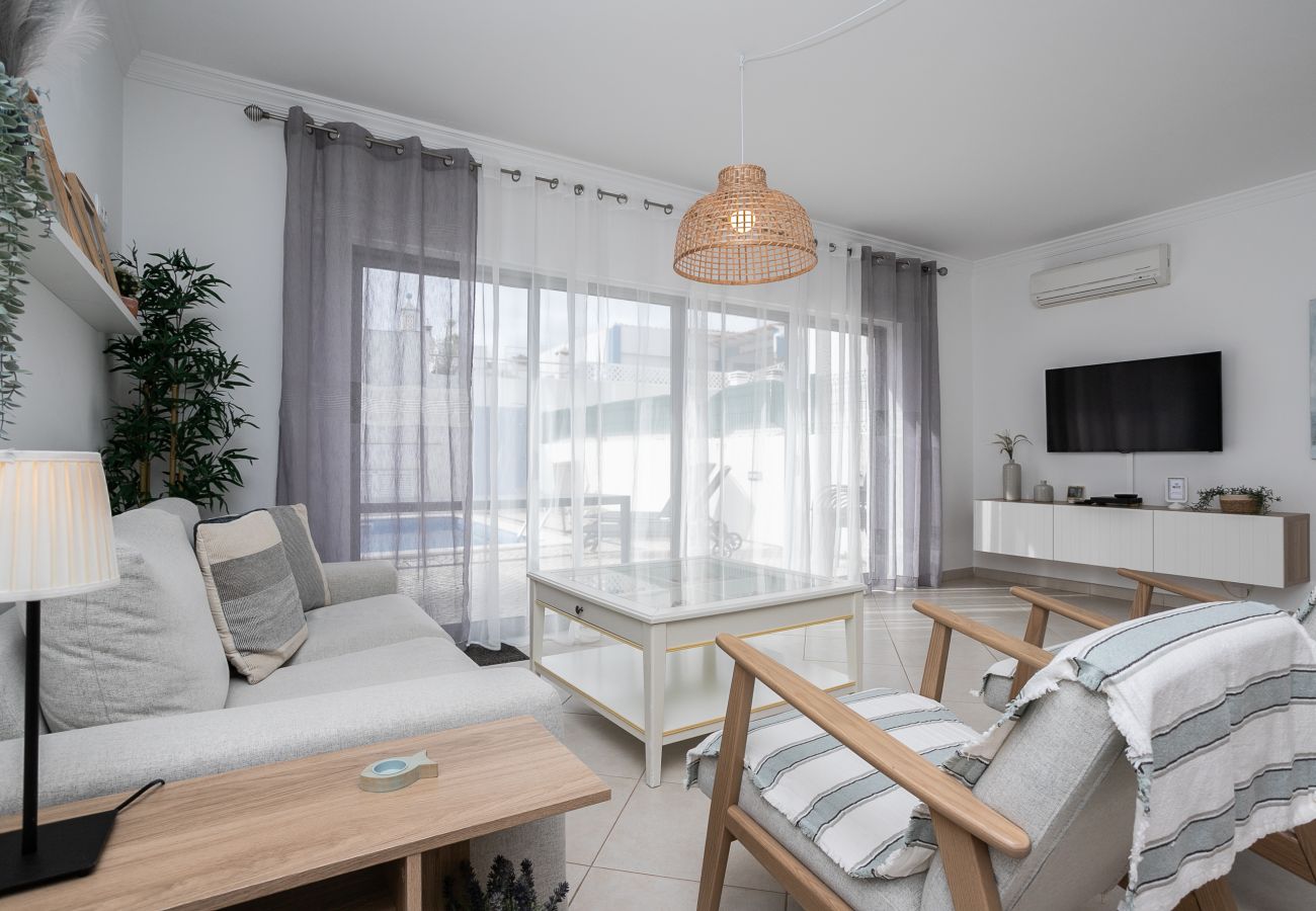 Maison mitoyenne à Manta Rota - Villa avec piscine privée à 100m de la plage by ALGARVEMANTA (16V3)