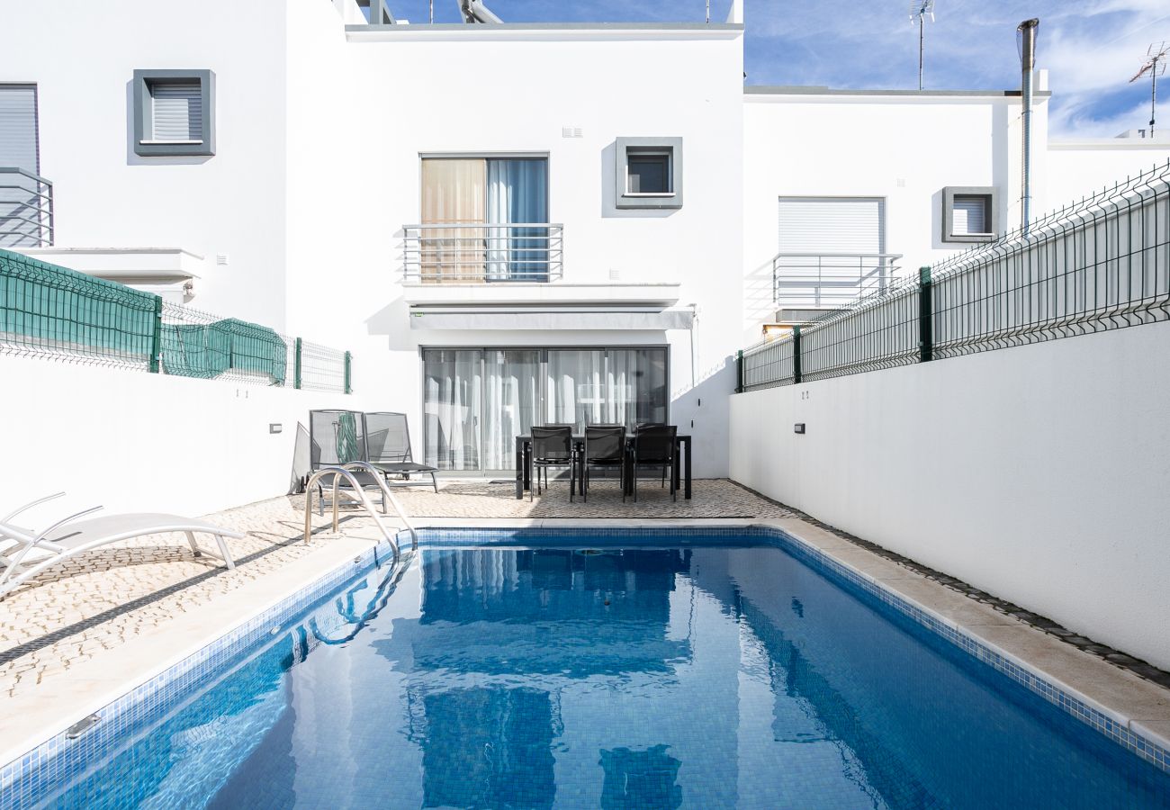 Maison mitoyenne à Manta Rota - Villa avec piscine privée à 100m de la plage by ALGARVEMANTA (16V3)