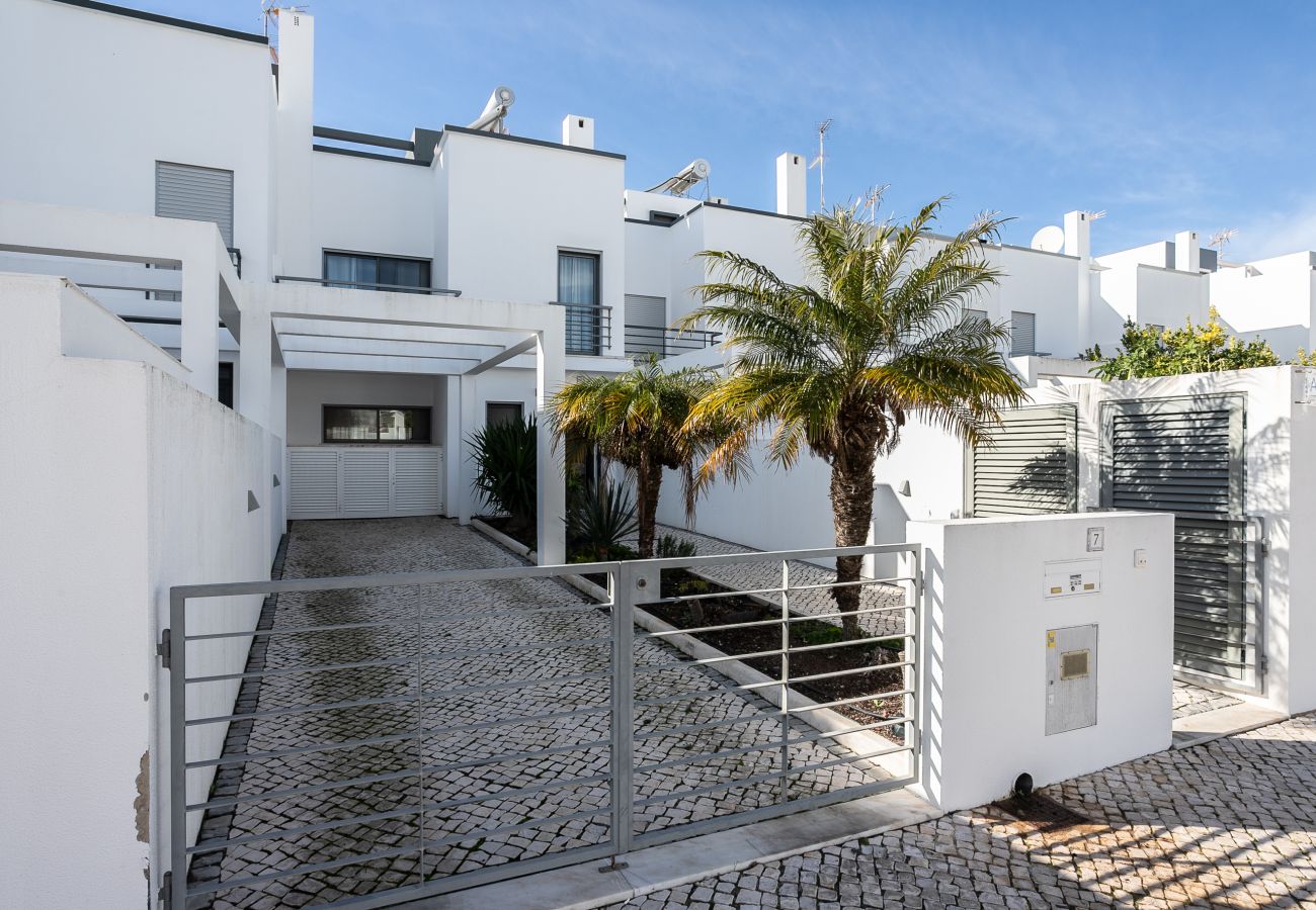 Maison mitoyenne à Manta Rota - Villa avec piscine privée à 100m de la plage by ALGARVEMANTA (16V3)