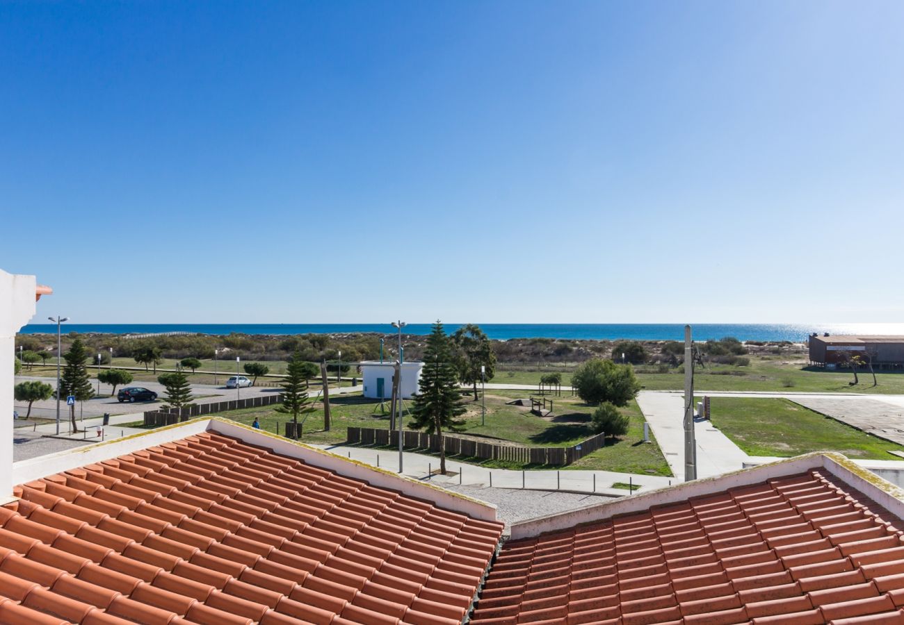 Maison mitoyenne à Manta Rota - Villa de 3 chambres sur la 1ère ligne de plage et Wi-Fi by AlgarveManta (21V3)