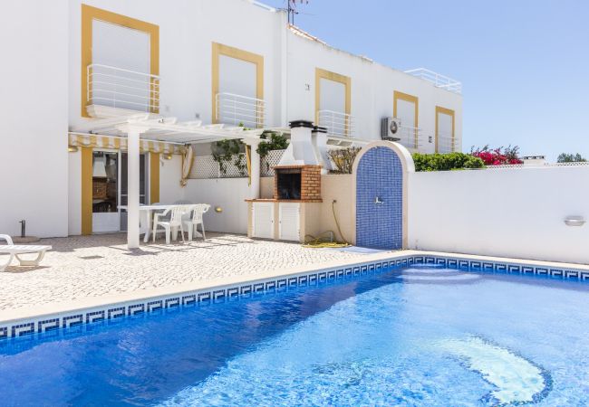 Maison à Manta Rota - Villa de 3 chambres avec piscine privée à 200m de la plage et Wi-Fi by AlgarveManta (20V3) Maison à Manta Rota - Villa de 3 chambres avec piscine privée à 200m de la plage et Wi-Fi by AlgarveManta (20V3)