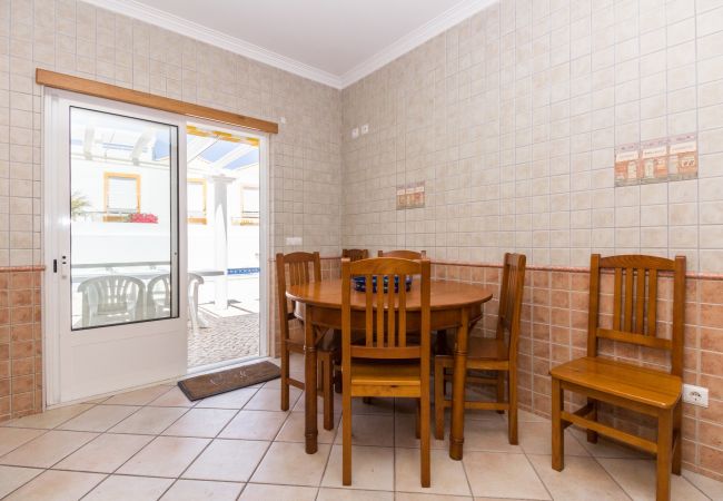 Maison à Manta Rota - Villa de 3 chambres avec piscine privée à 200m de la plage et Wi-Fi by AlgarveManta (20V3) Maison à Manta Rota - Villa de 3 chambres avec piscine privée à 200m de la plage et Wi-Fi by AlgarveManta (20V3)