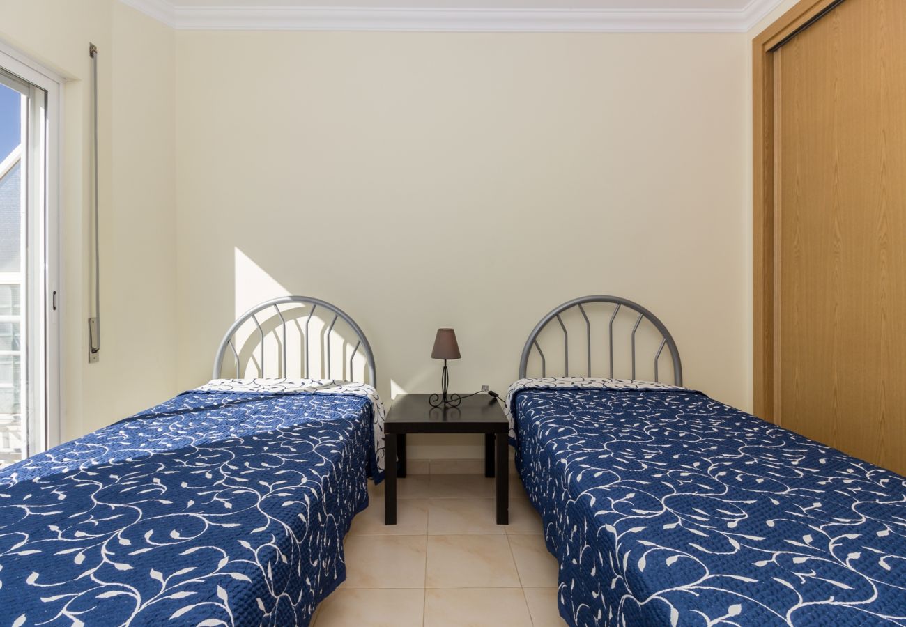 Maison mitoyenne à Manta Rota - Villa de 3 chambres avec piscine privée by AlgarveManta (27V3)