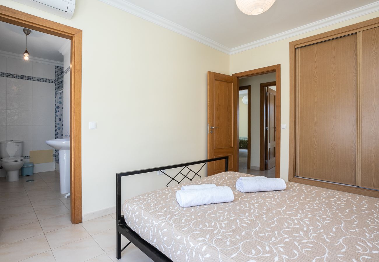 Maison mitoyenne à Manta Rota - Villa de 3 chambres avec piscine privée by AlgarveManta (27V3)