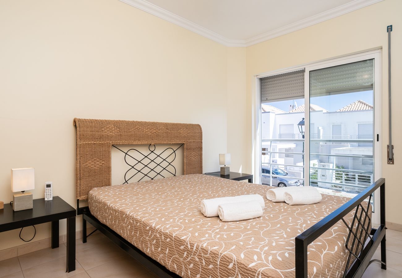 Maison mitoyenne à Manta Rota - Villa de 3 chambres avec piscine privée by AlgarveManta (27V3)