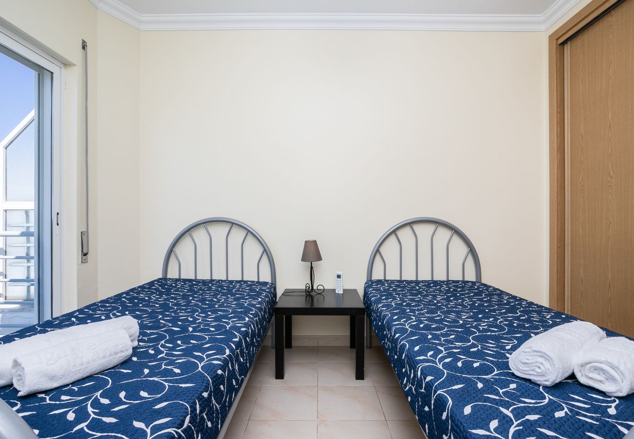 Maison mitoyenne à Manta Rota - Villa de 3 chambres avec piscine privée by AlgarveManta (27V3)