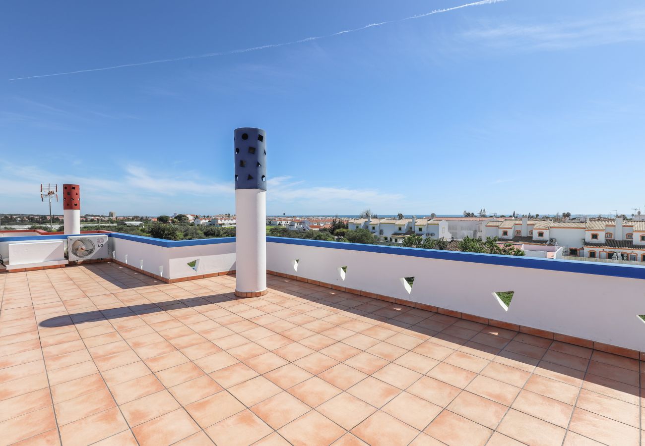 Résidence à Manta Rota - Maison en condominium avec piscine à 650m de la plage by AlgarveManta (51V3)