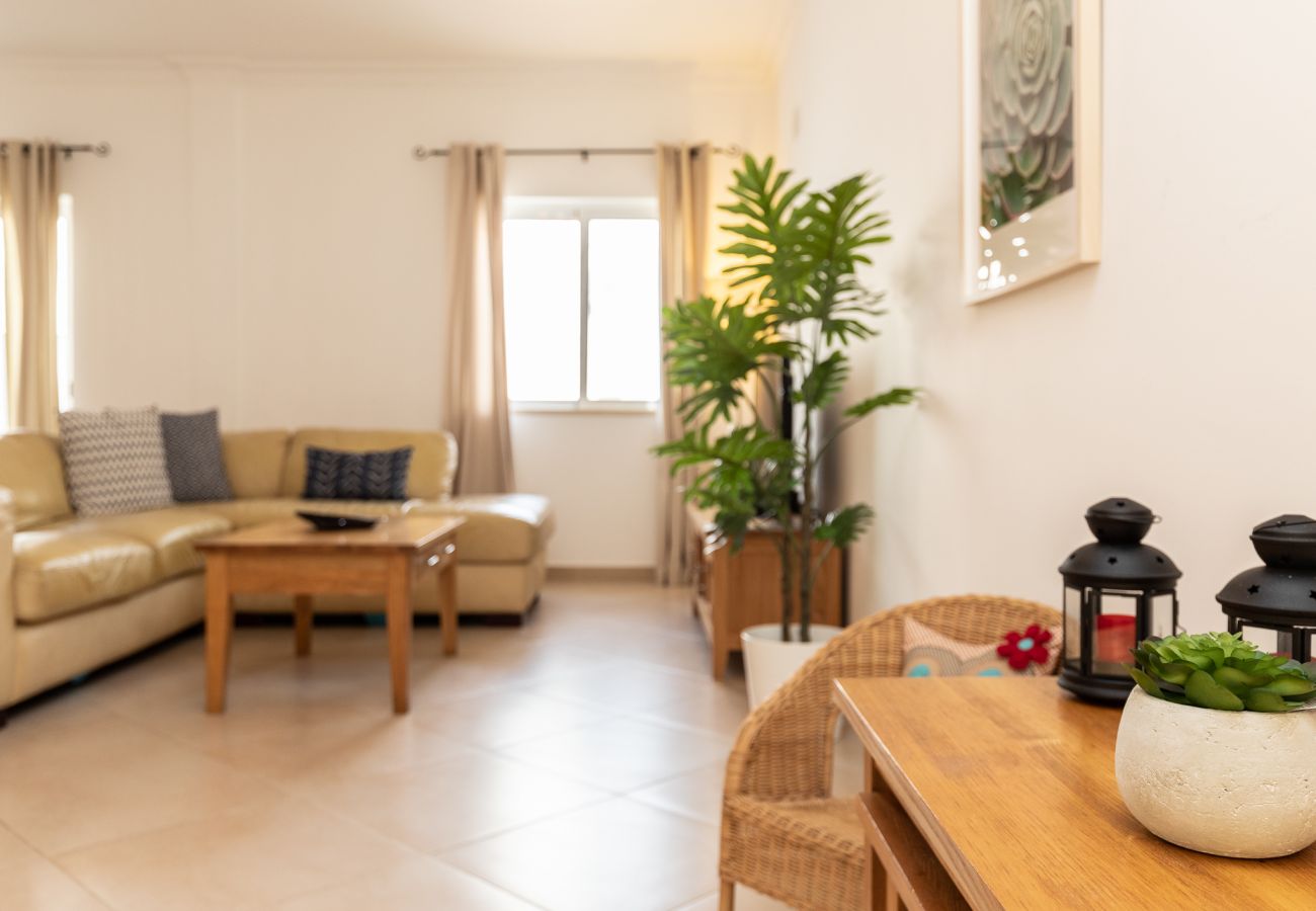 Résidence à Manta Rota - Villa de 4 chambres en condominium avec piscine by AlgarveManta (16V4)
