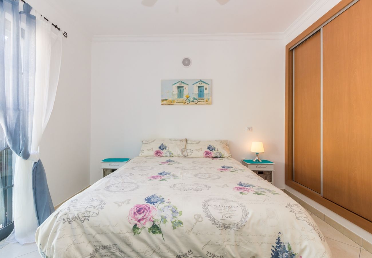 Résidence à Manta Rota - Villa de 3 chambres avec piscine commune by AlgarveManta (1V3)