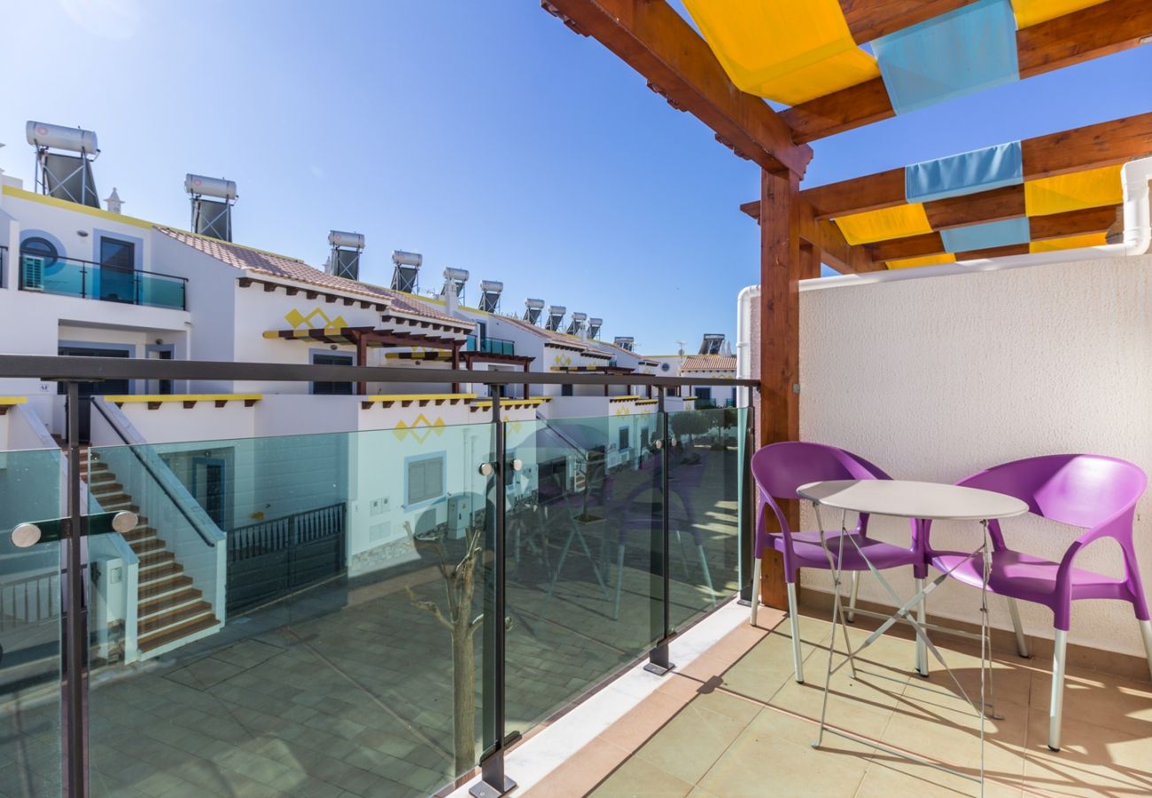 Résidence à Manta Rota - Villa de 3 chambres avec piscine commune by AlgarveManta (1V3)