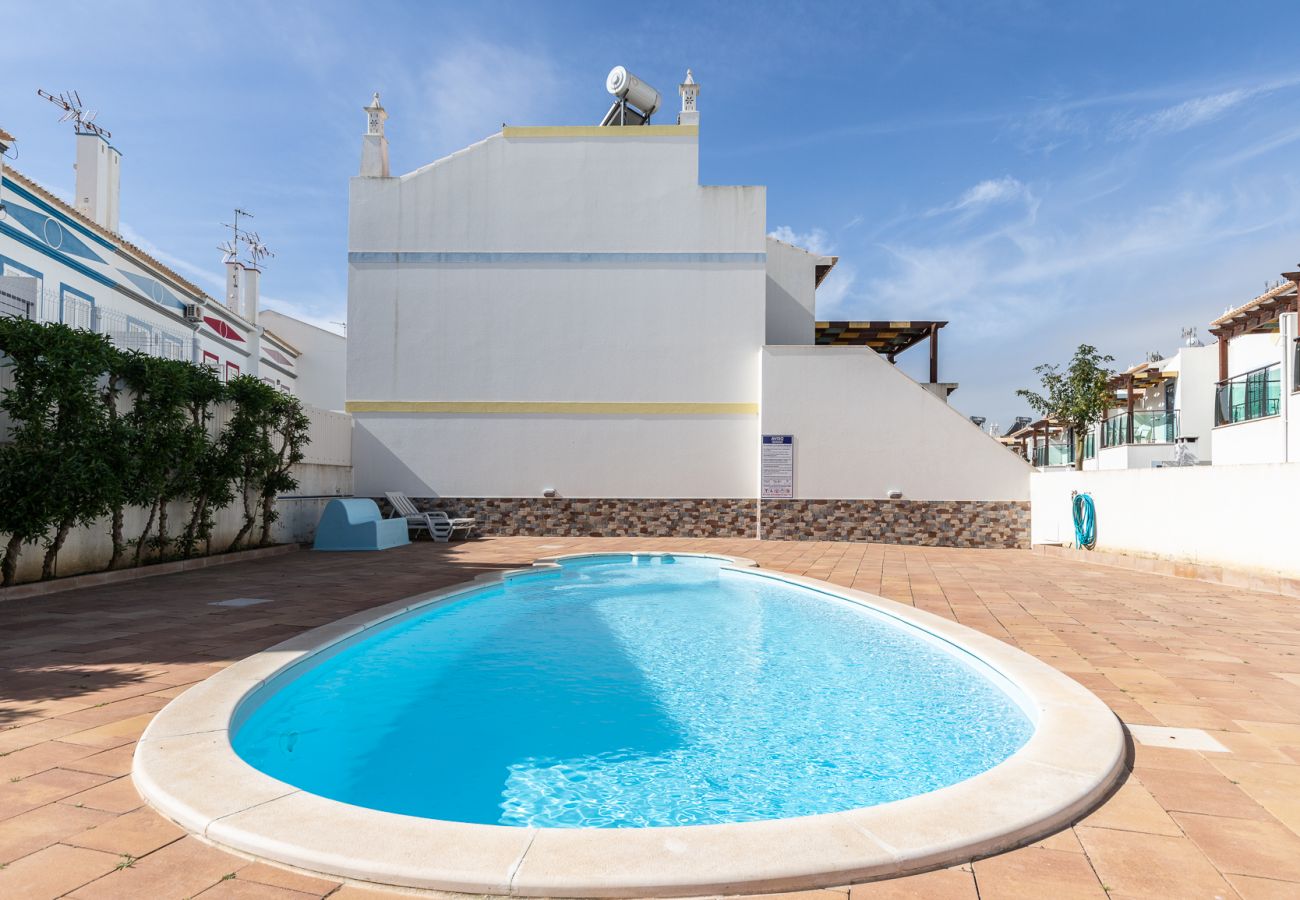 Résidence à Manta Rota - Villa de 3 chambres avec piscine commune by AlgarveManta (1V3)