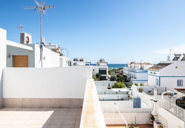 Maison mitoyenne à Manta Rota - Villa de 3 chambres à coucher à 50 mètres de la plage avec patio par AlgarveManta (15V3) Maison mitoyenne à Manta Rota - Villa de 3 chambres à coucher à 50 mètres de la plage avec patio par AlgarveManta (15V3)