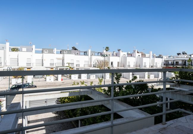 Maison mitoyenne à Manta Rota - Villa de 3 chambres à coucher à 50 mètres de la plage avec patio par AlgarveManta (15V3) Maison mitoyenne à Manta Rota - Villa de 3 chambres à coucher à 50 mètres de la plage avec patio par AlgarveManta (15V3)