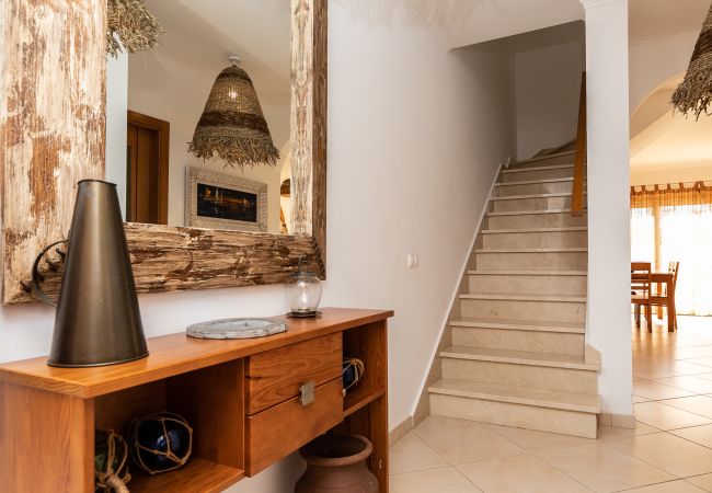 Maison mitoyenne à Manta Rota - Villa de 3 chambres à coucher à 50 mètres de la plage avec patio par AlgarveManta (15V3) Maison mitoyenne à Manta Rota - Villa de 3 chambres à coucher à 50 mètres de la plage avec patio par AlgarveManta (15V3)