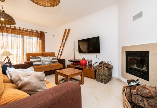 Maison mitoyenne à Manta Rota - Villa de 3 chambres à coucher à 50 mètres de la plage avec patio par AlgarveManta (15V3) Maison mitoyenne à Manta Rota - Villa de 3 chambres à coucher à 50 mètres de la plage avec patio par AlgarveManta (15V3)