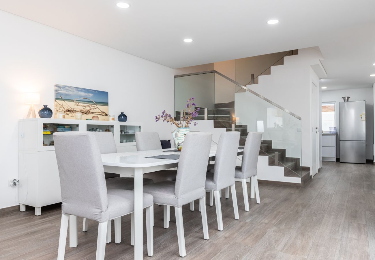 Maison à Manta Rota - Villa de 3 chambres avec piscine privée par AlgarveManta (4V3)