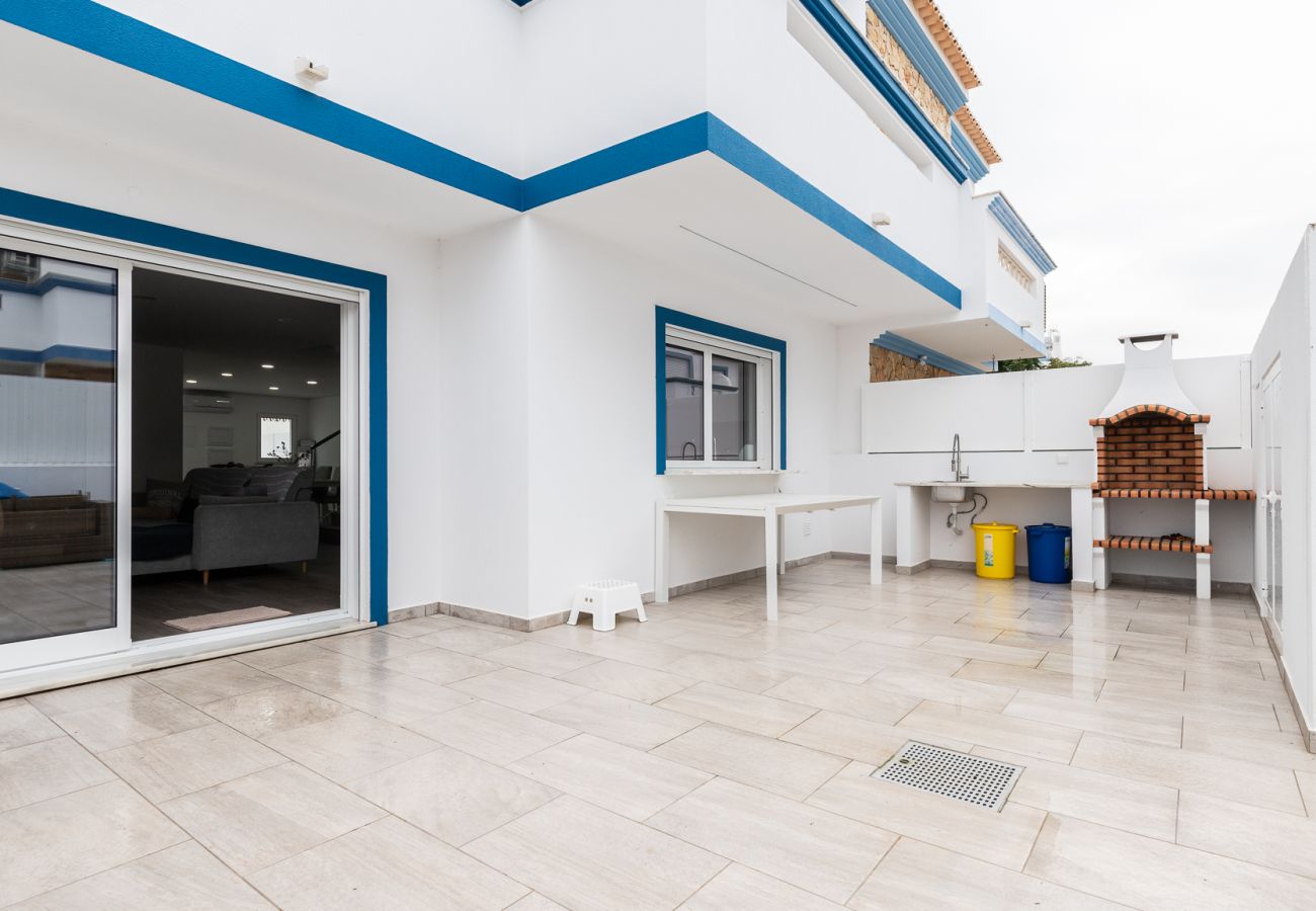 Maison à Manta Rota - Villa de 3 chambres avec piscine privée par AlgarveManta (4V3)