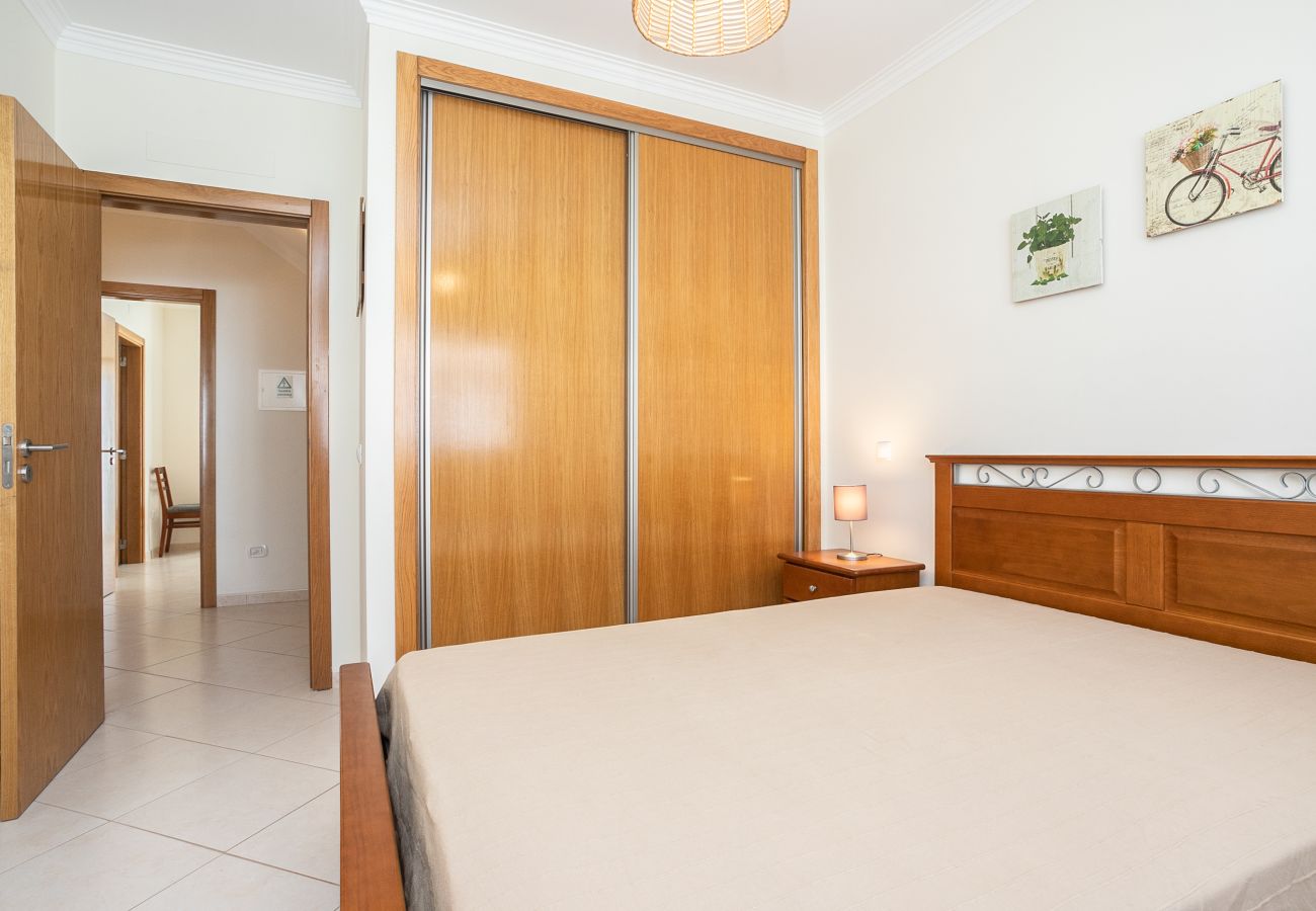 Villa à Manta Rota - Maison de 4 chambres avec patio, barbecue et climatisation par AlgarveManta (11V4)