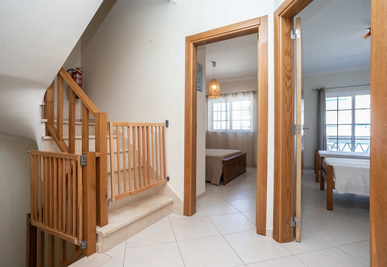 Villa à Manta Rota - Maison de 4 chambres avec patio, barbecue et climatisation par AlgarveManta (11V4)
