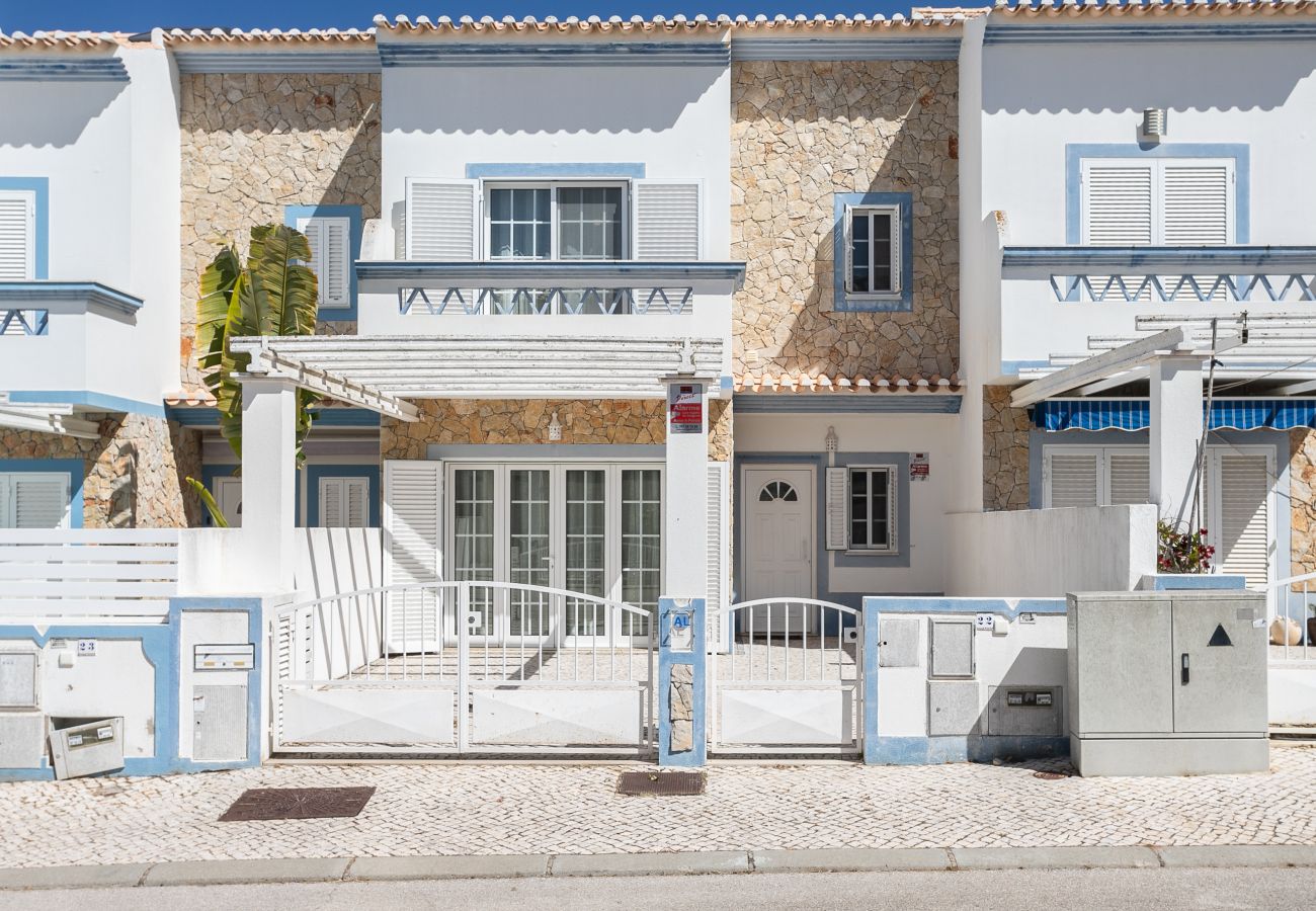 Villa à Manta Rota - Maison de 4 chambres avec patio, barbecue et climatisation par AlgarveManta (11V4)