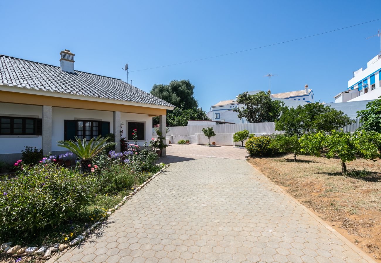 Maison à Vila Nova de Cacela - Vintage Charm Villa by AlgarveManta